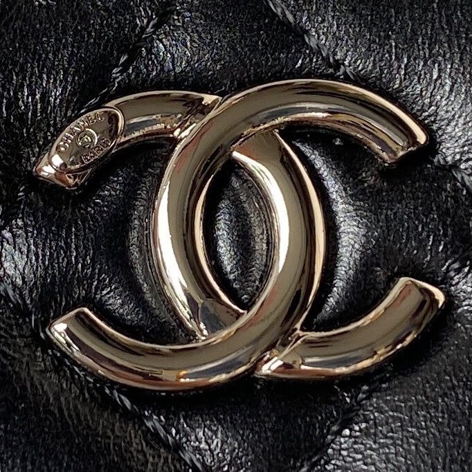Chanel 22C Black Caviar Vanity Bag - Image 4
