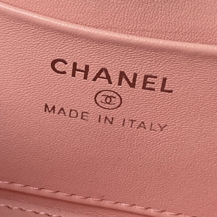 Chanel 22C Pink Caviar Vanity Bag - Image 2