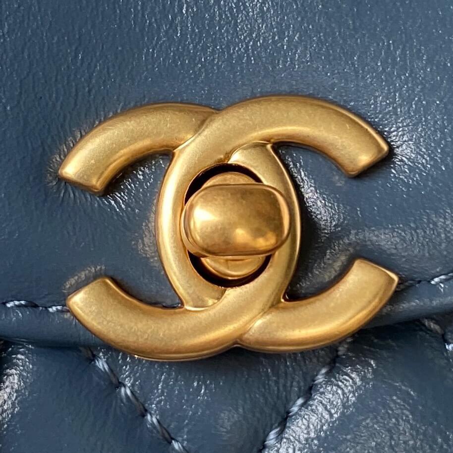 Chanel Small Kelly Shopper Bag - Image 3