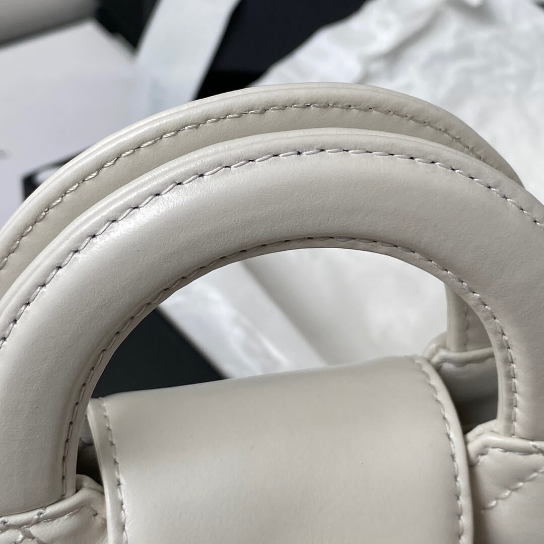 Chanel Small Kelly Shopper White Bag - Image 8