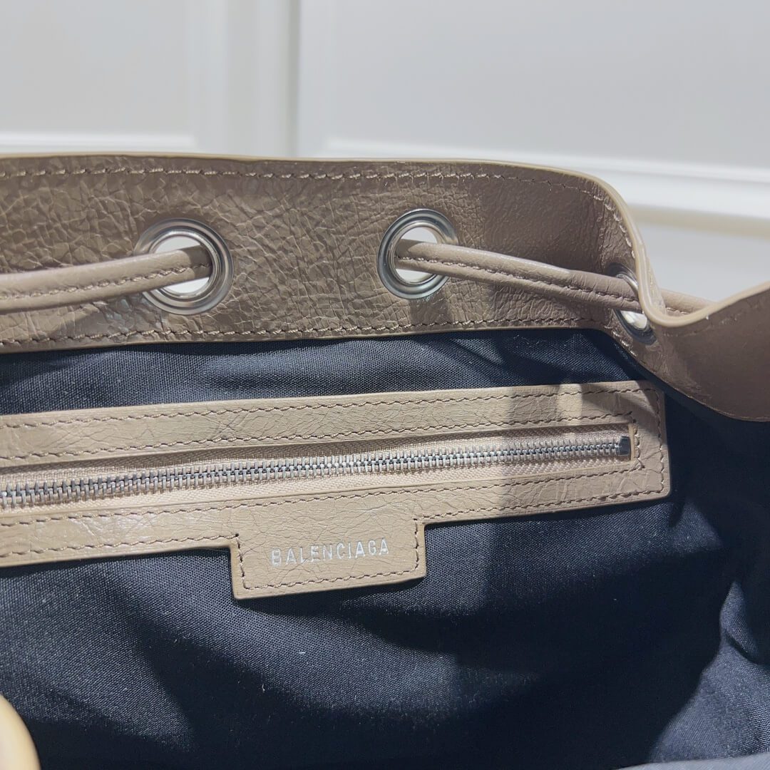Balenciaga Pompon Giant Bag - Image 3