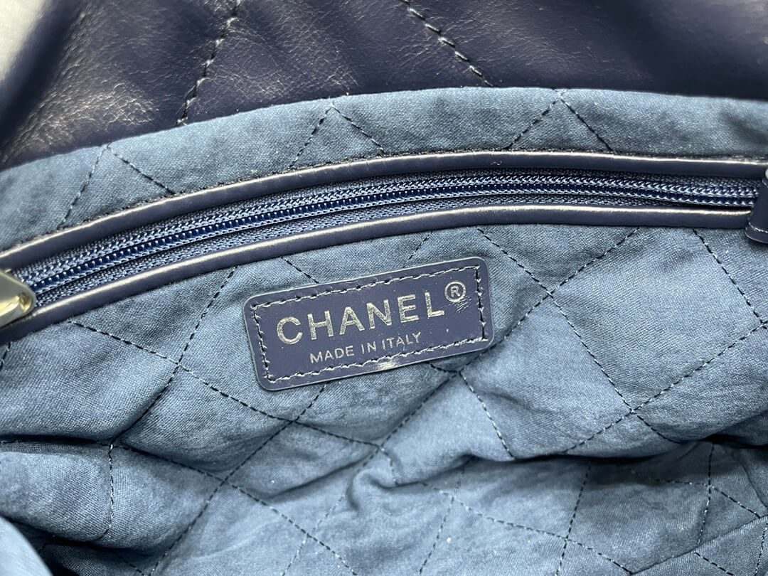 Chanel 22 Small Blue Handbag - Image 3