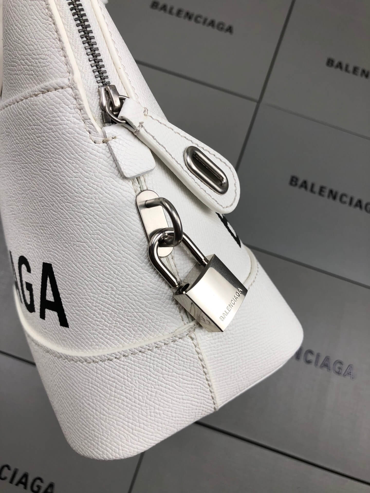 Balenciaga Ville White Bag - Image 3