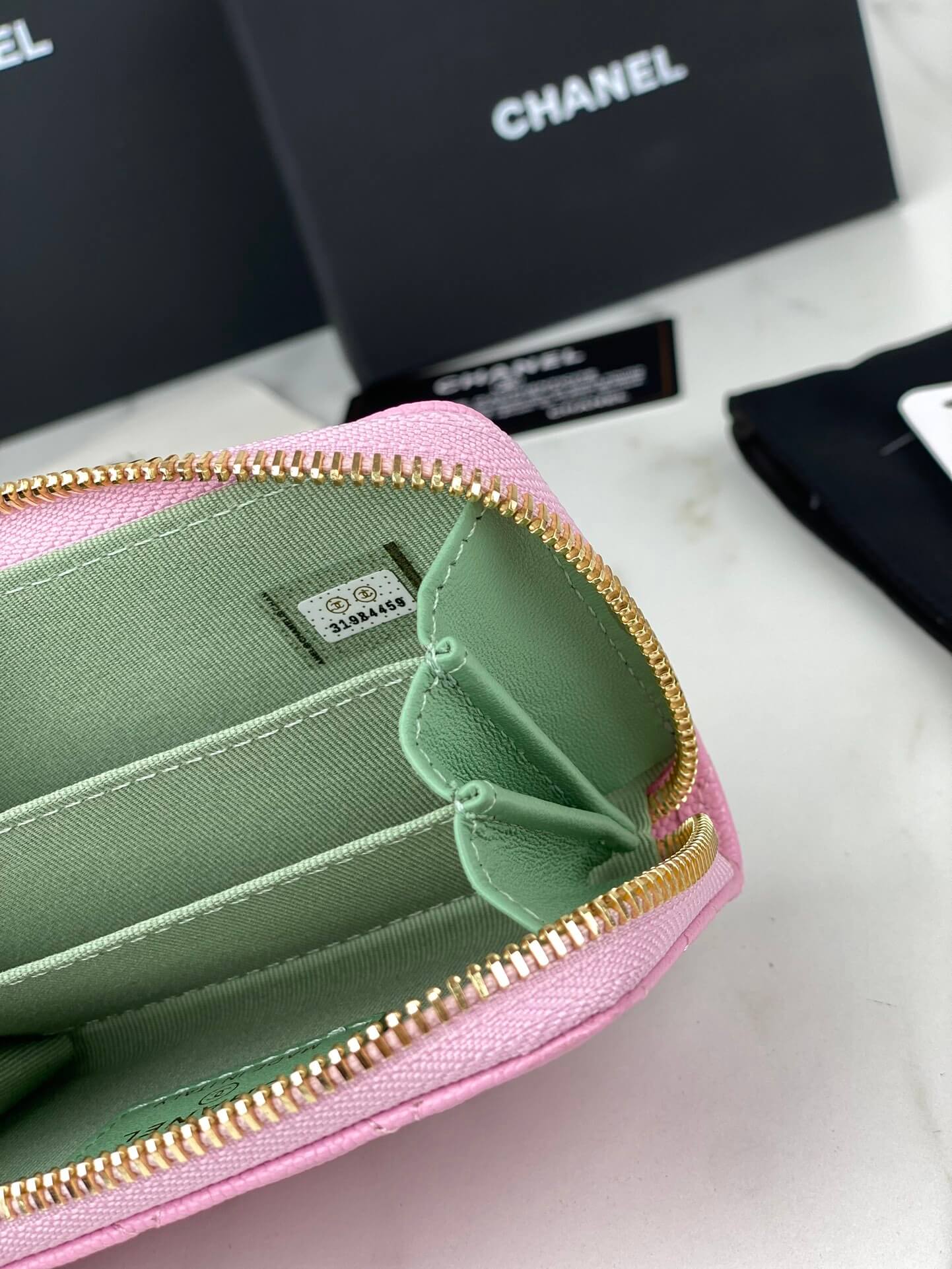 Chanel Zipped Coin Pink Purse - Image 5