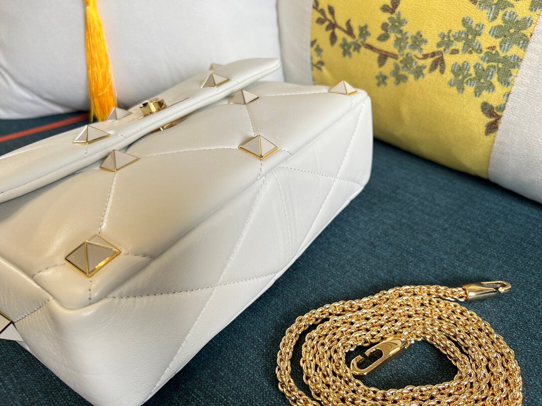 Valentino Garavani Roman Stud White Bag - Image 5
