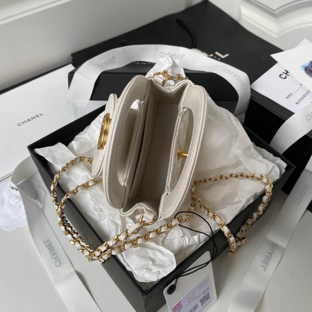 Chanel Small Kelly Shopper White Bag - Image 7