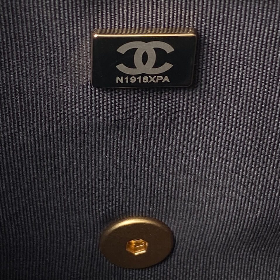 Chanel Small Flap Bag - Image 5