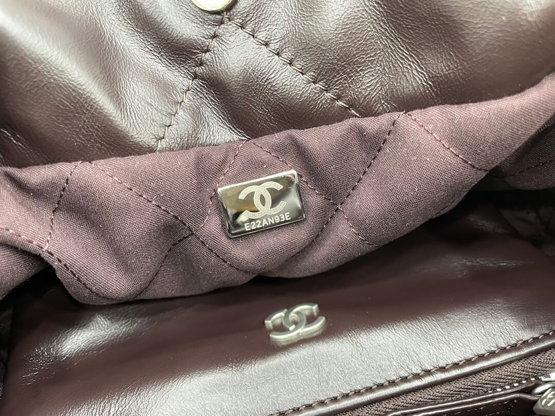 Chanel 22 Small Handbag - Image 3
