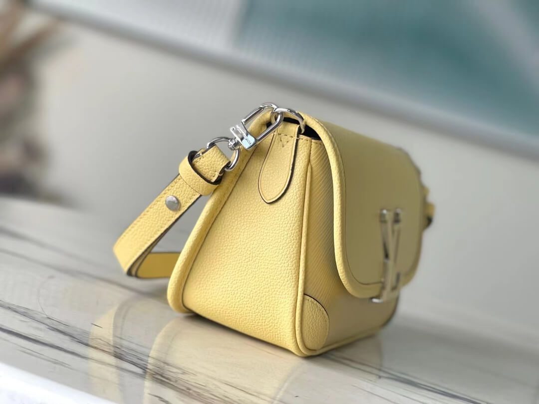 LV Buci Epi Leather Crossbody Bag - Image 2