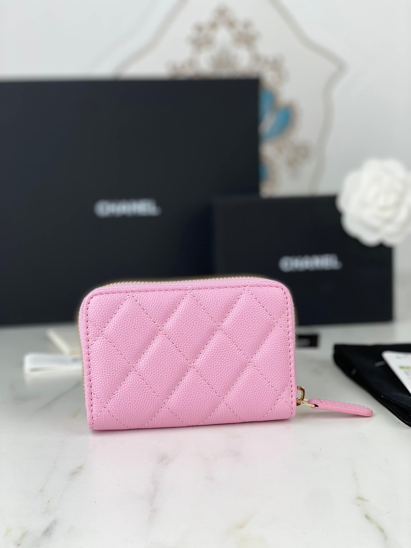 Chanel Zipped Coin Pink Purse - Image 6
