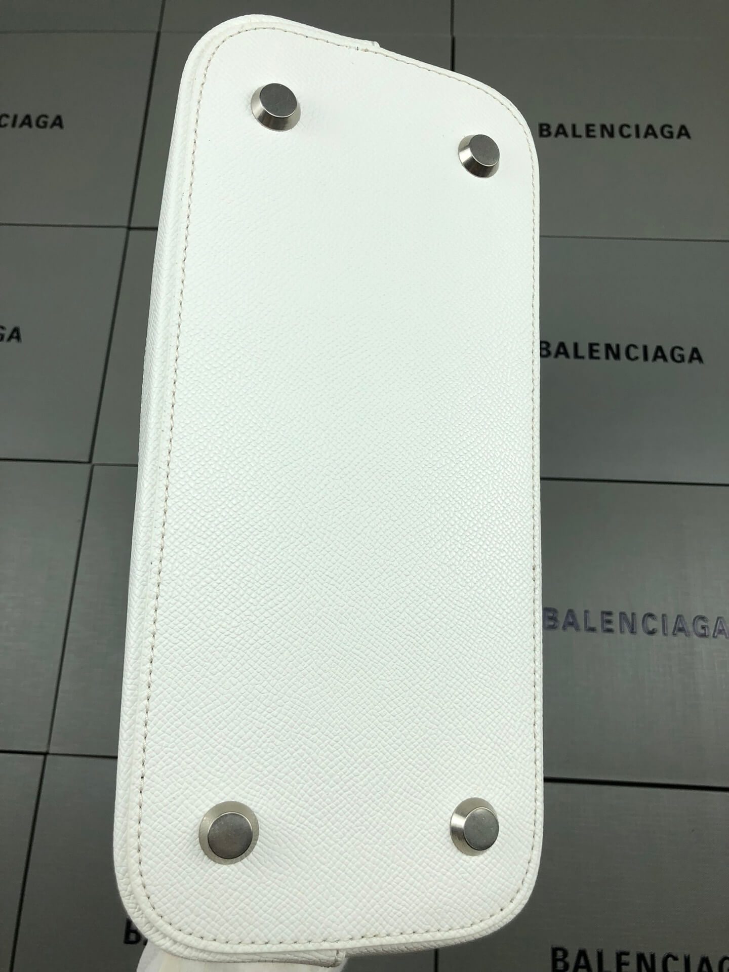 Balenciaga Ville White Bag - Image 6