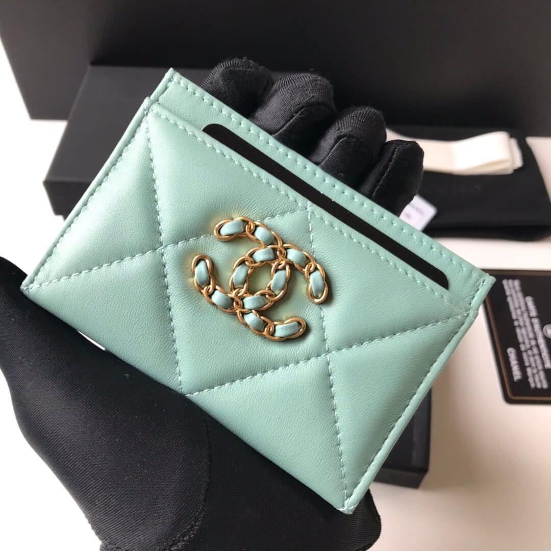 Chanel 19 Leather Card Holder - Image 4