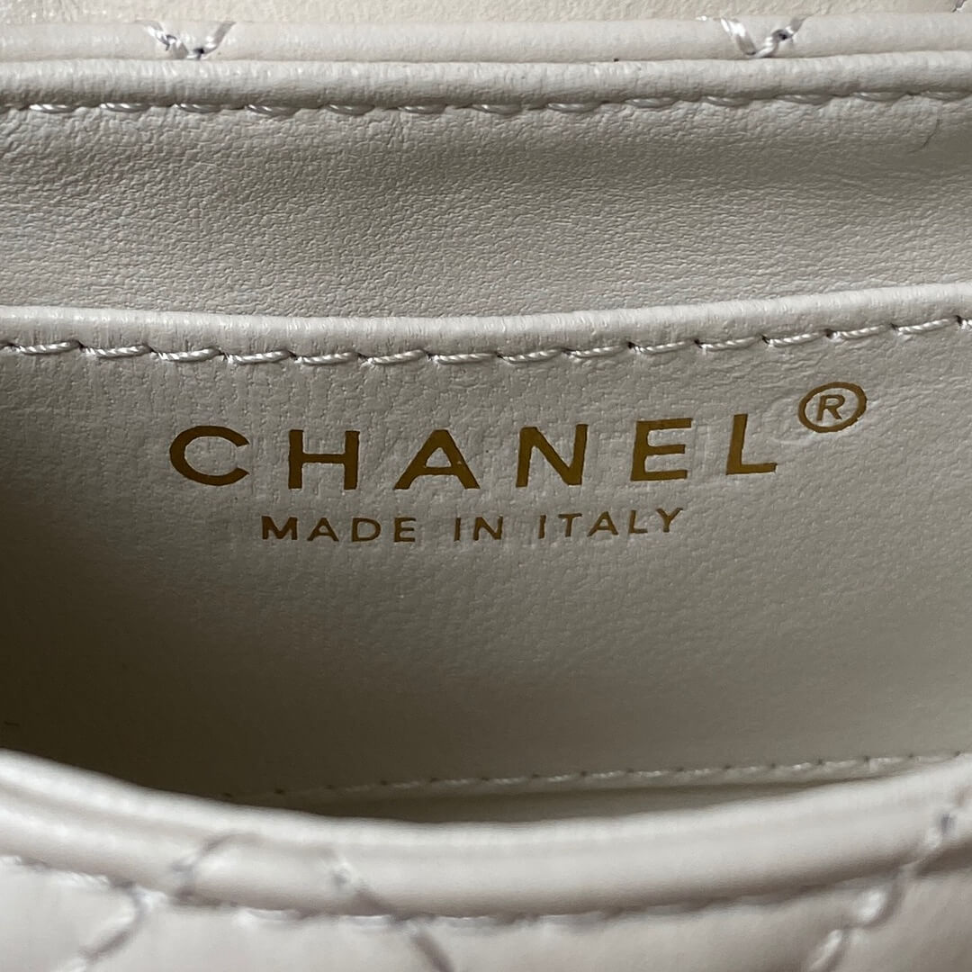 Chanel Small Kelly Shopper White Bag - Image 6
