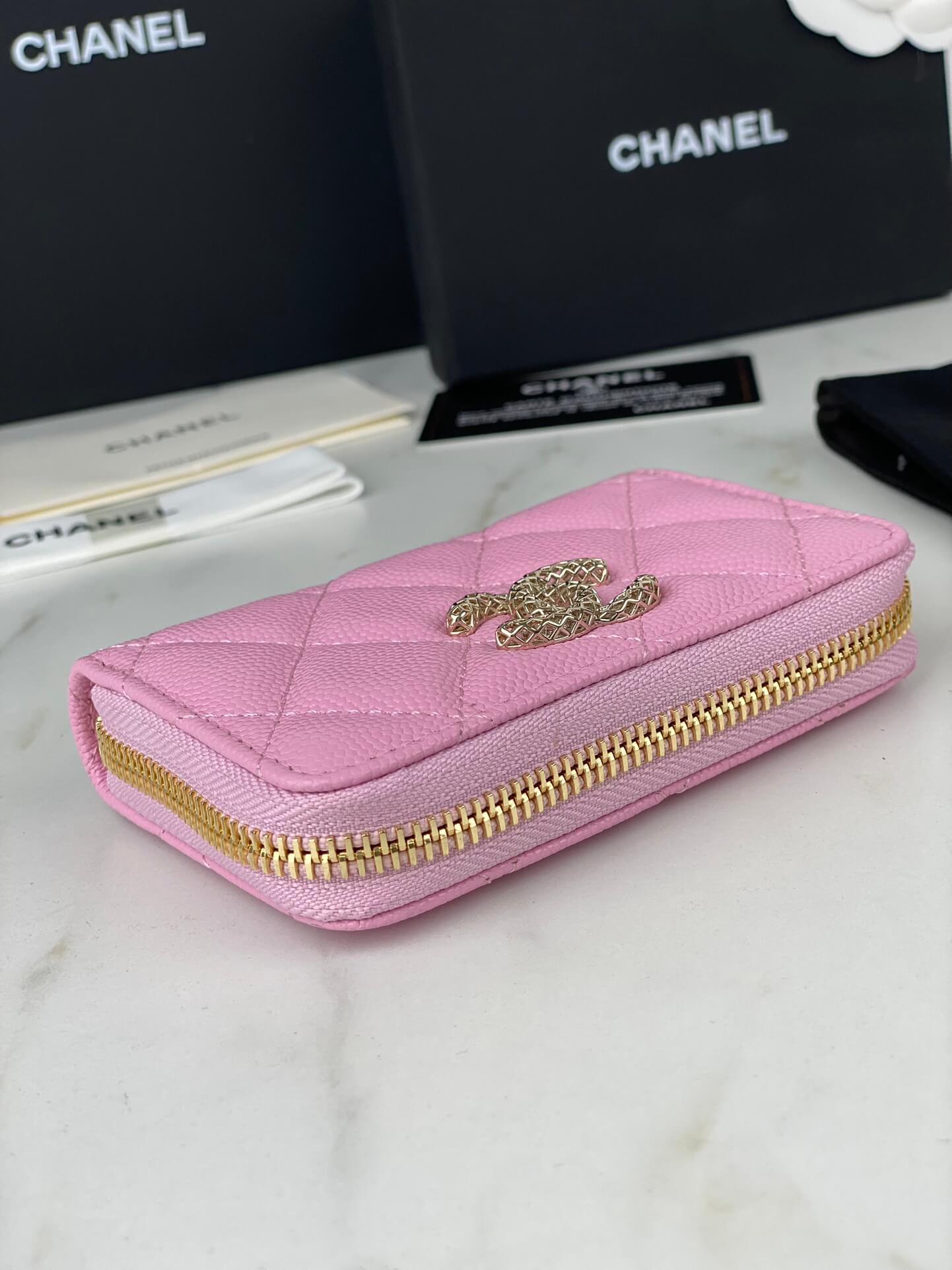 Chanel Zipped Coin Pink Purse - Image 4