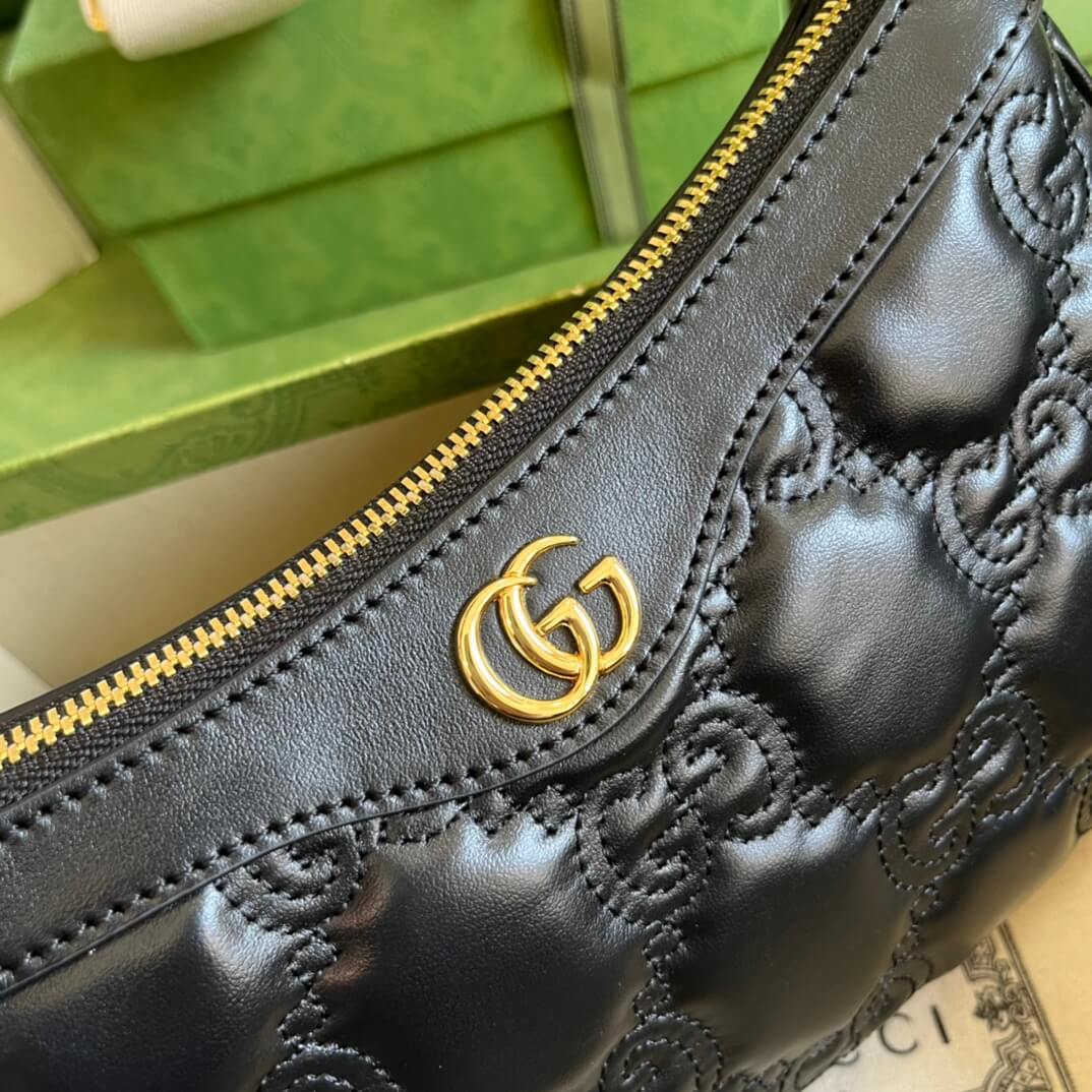 Gucci Matelasse Black Handbags - Image 5