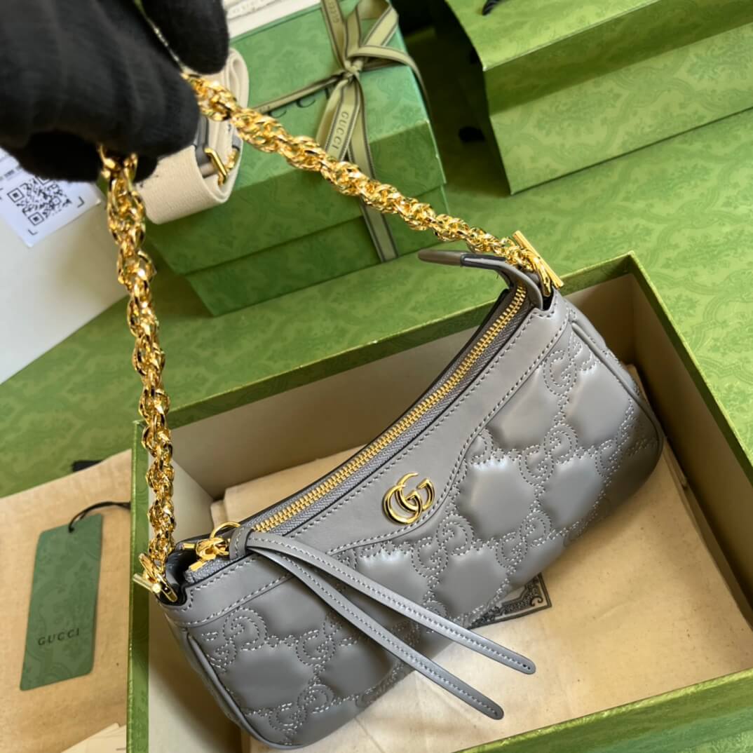 Gucci Matelasse Grey Handbags - Image 4