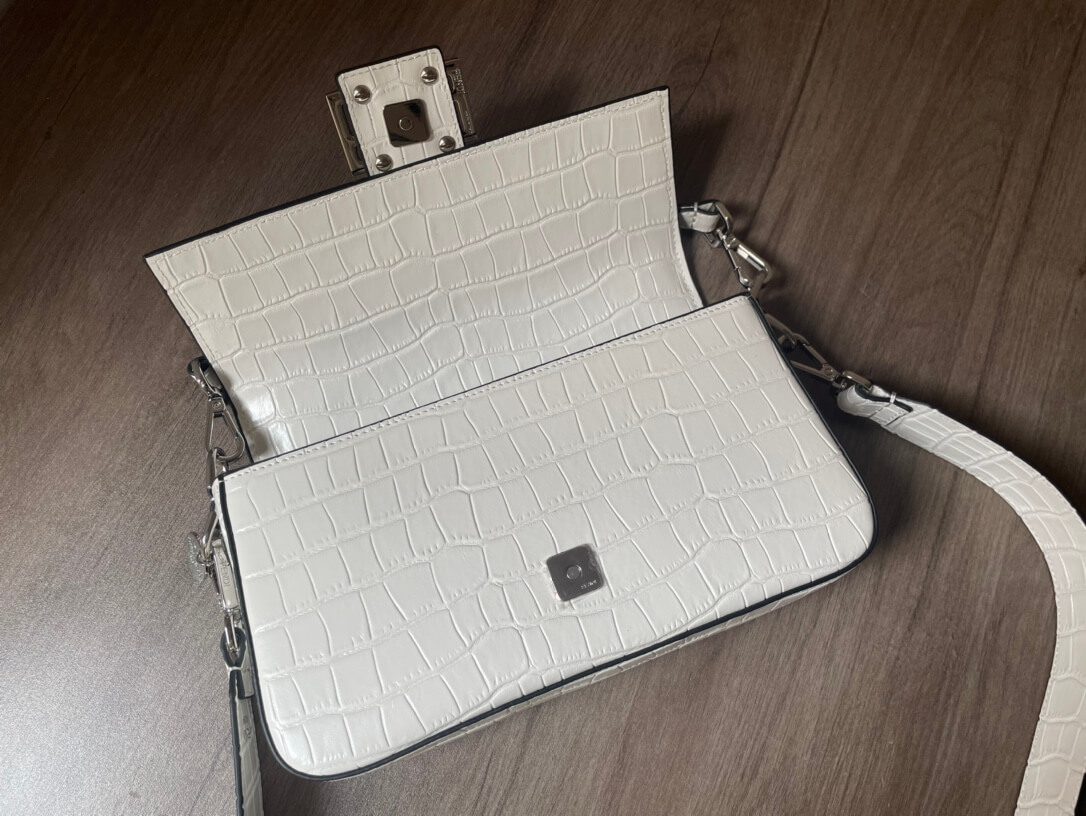 Fendi Baguette Brown White Crocodile Leather - Image 4
