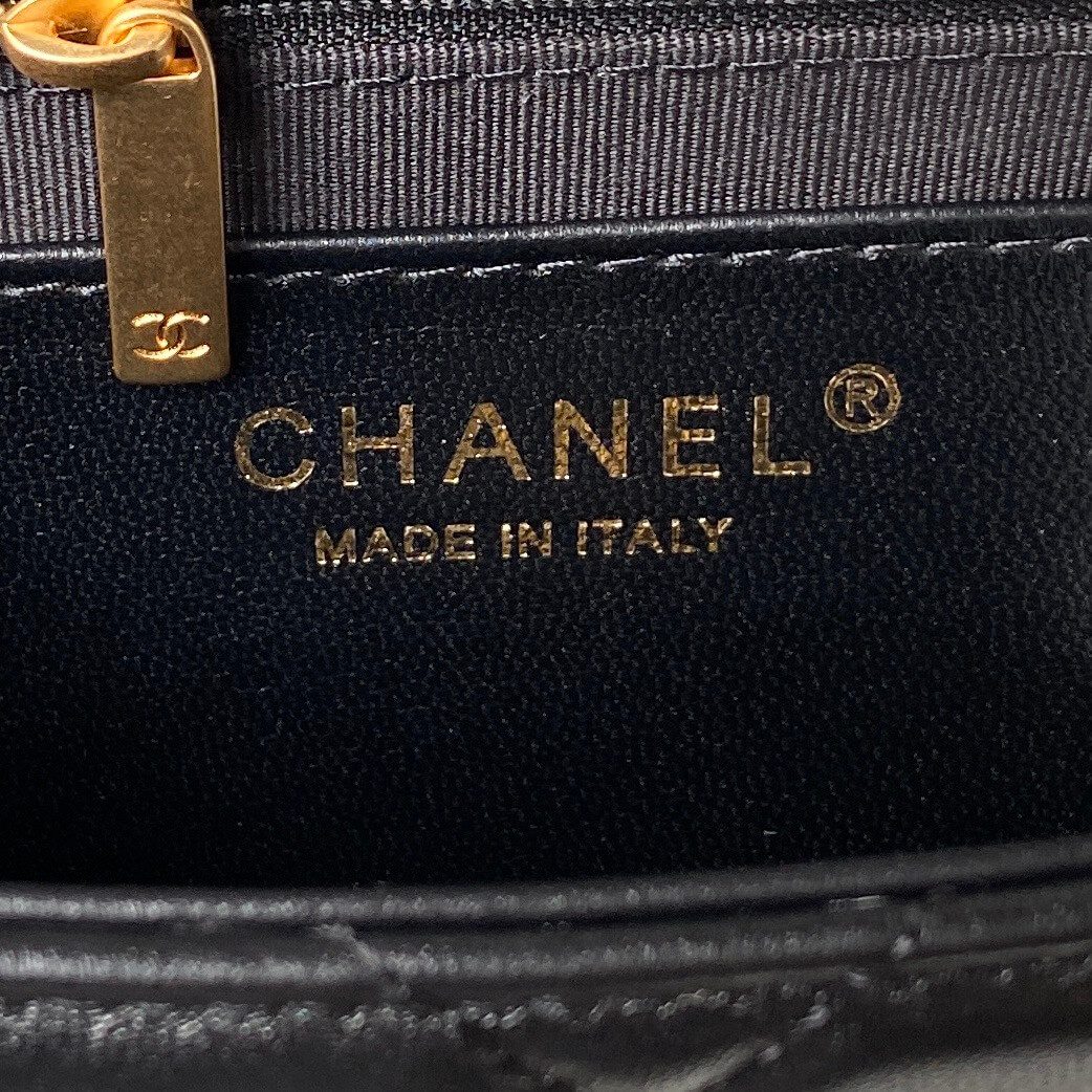 Chanel Small Flap Bag - Image 4