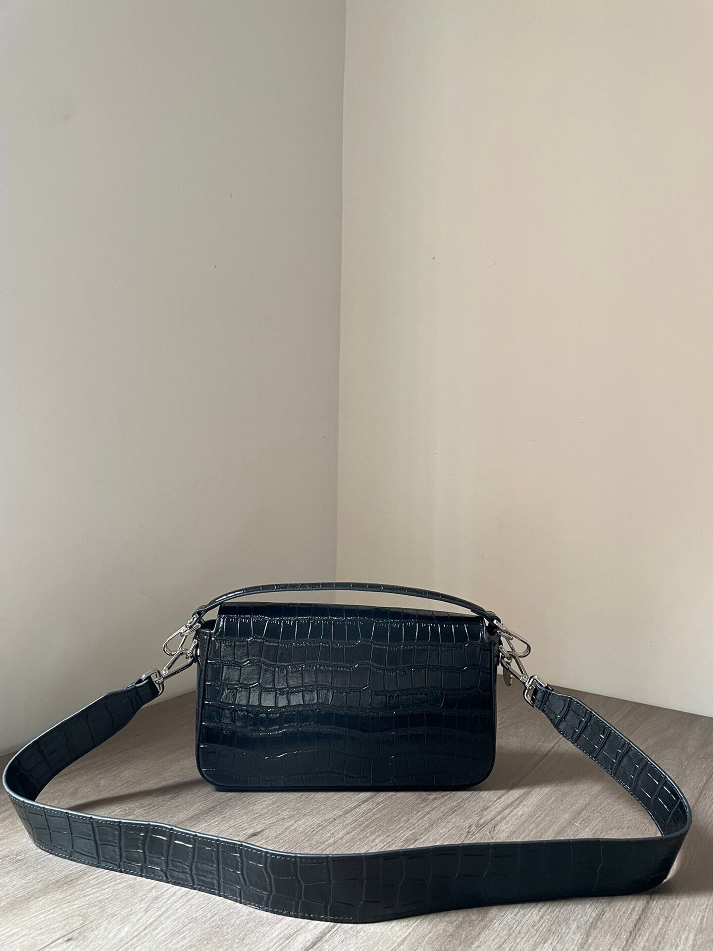 Fendi Baguette Black Bag Crocodile Leather - Image 3
