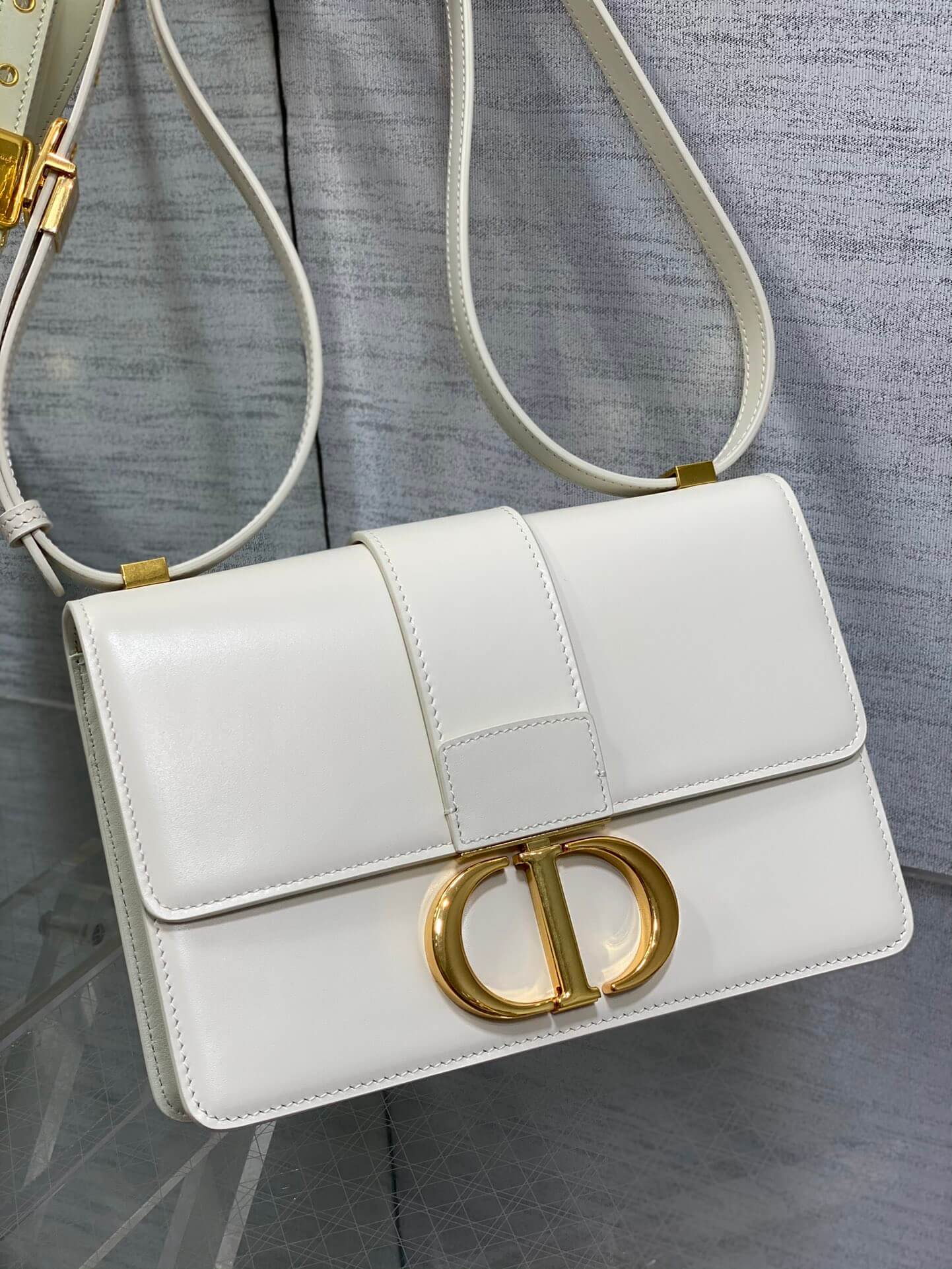 Dior Montaigne White Bag - Image 4