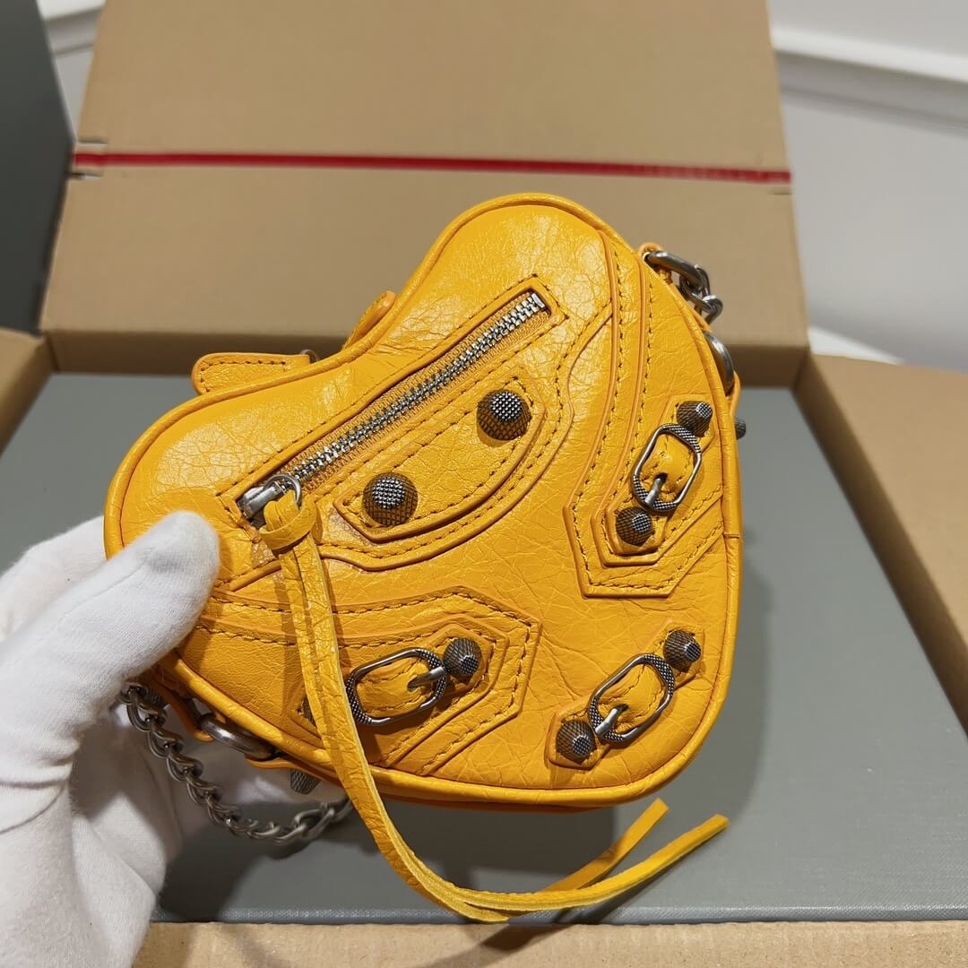 Balenciaga Mini Le Cagole Heart Bag - Image 5