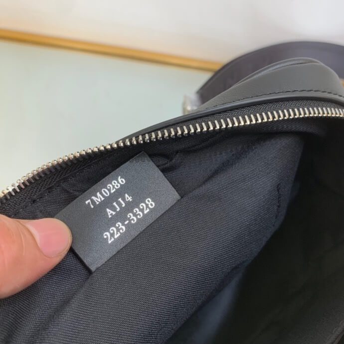 Fendi Camera Case Crossbody Men's Bag - Image 4