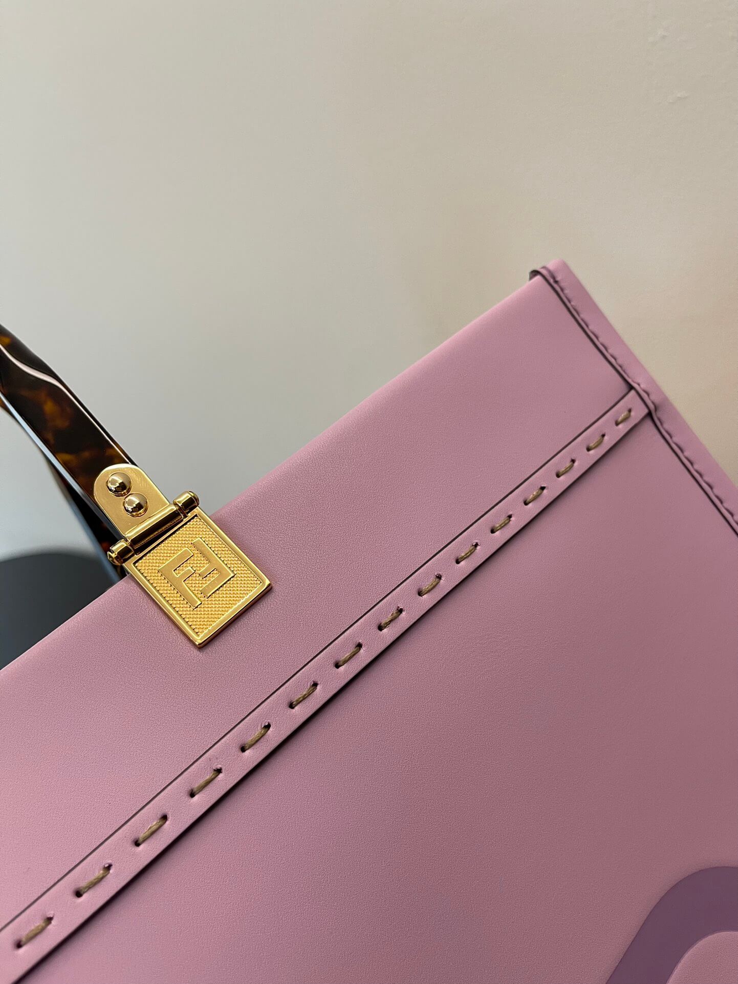 Women Fendi Sunshine Medium Bag Pink - Image 3