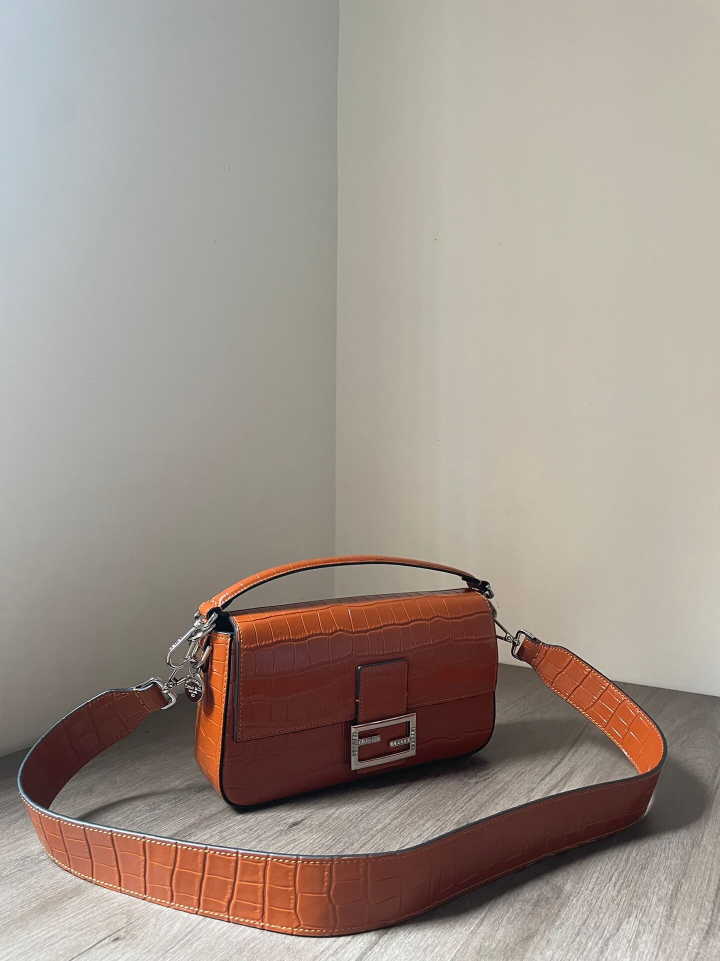 Fendi Baguette Brown Bag Crocodile Leather - Image 6