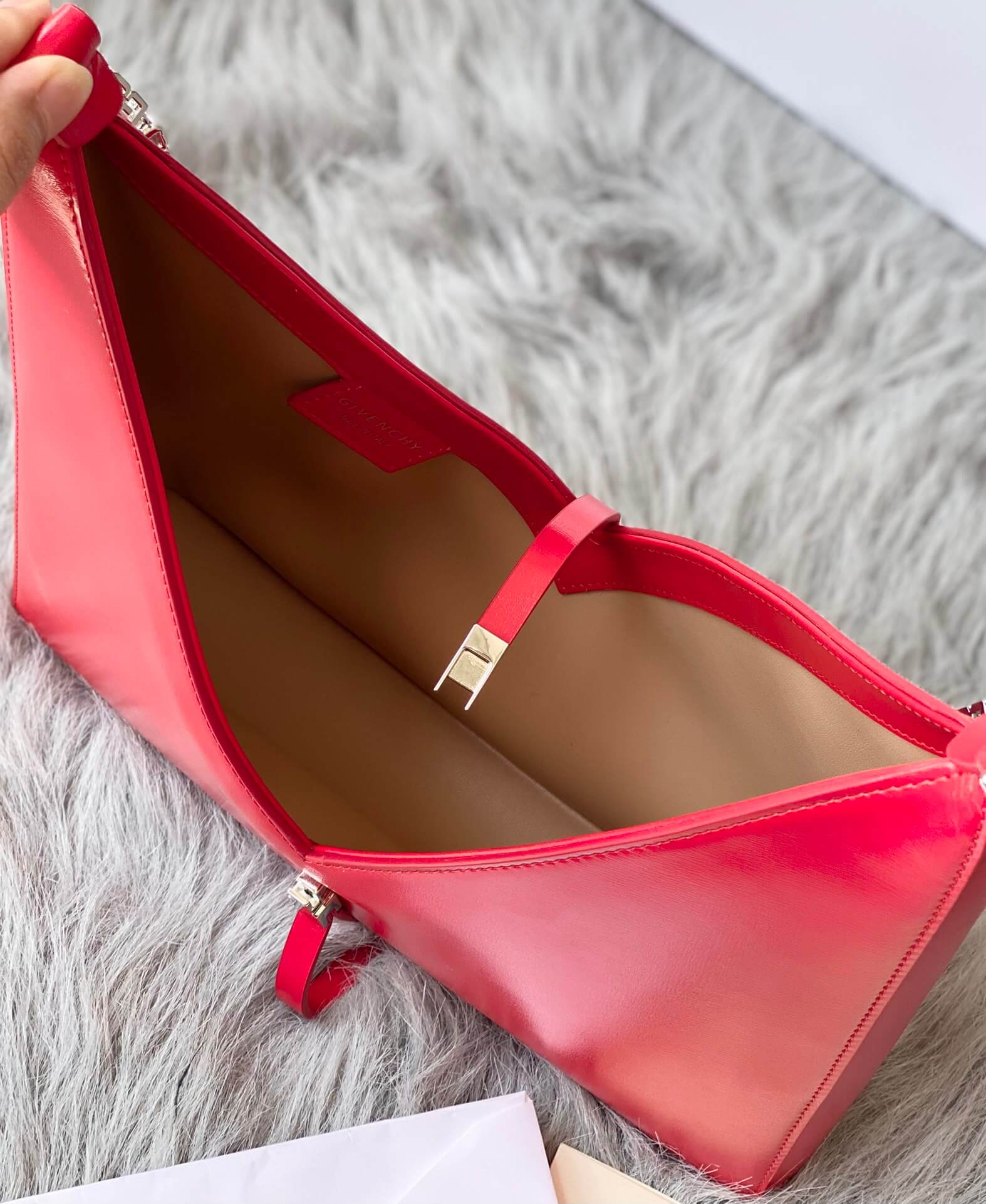 Givenchy V-Shaped Cut Out Chain Bag Red - Image 5