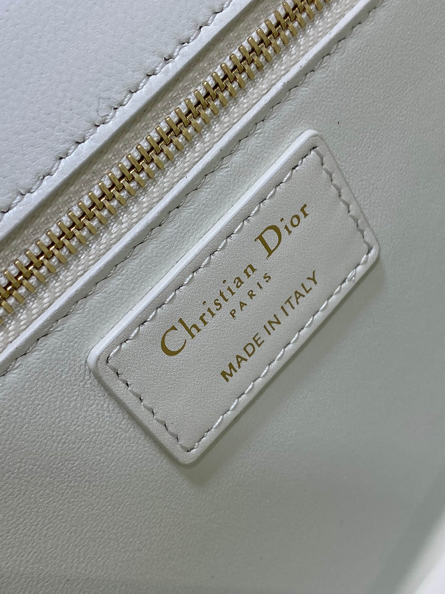 Dior Montaigne White Bag - Image 8