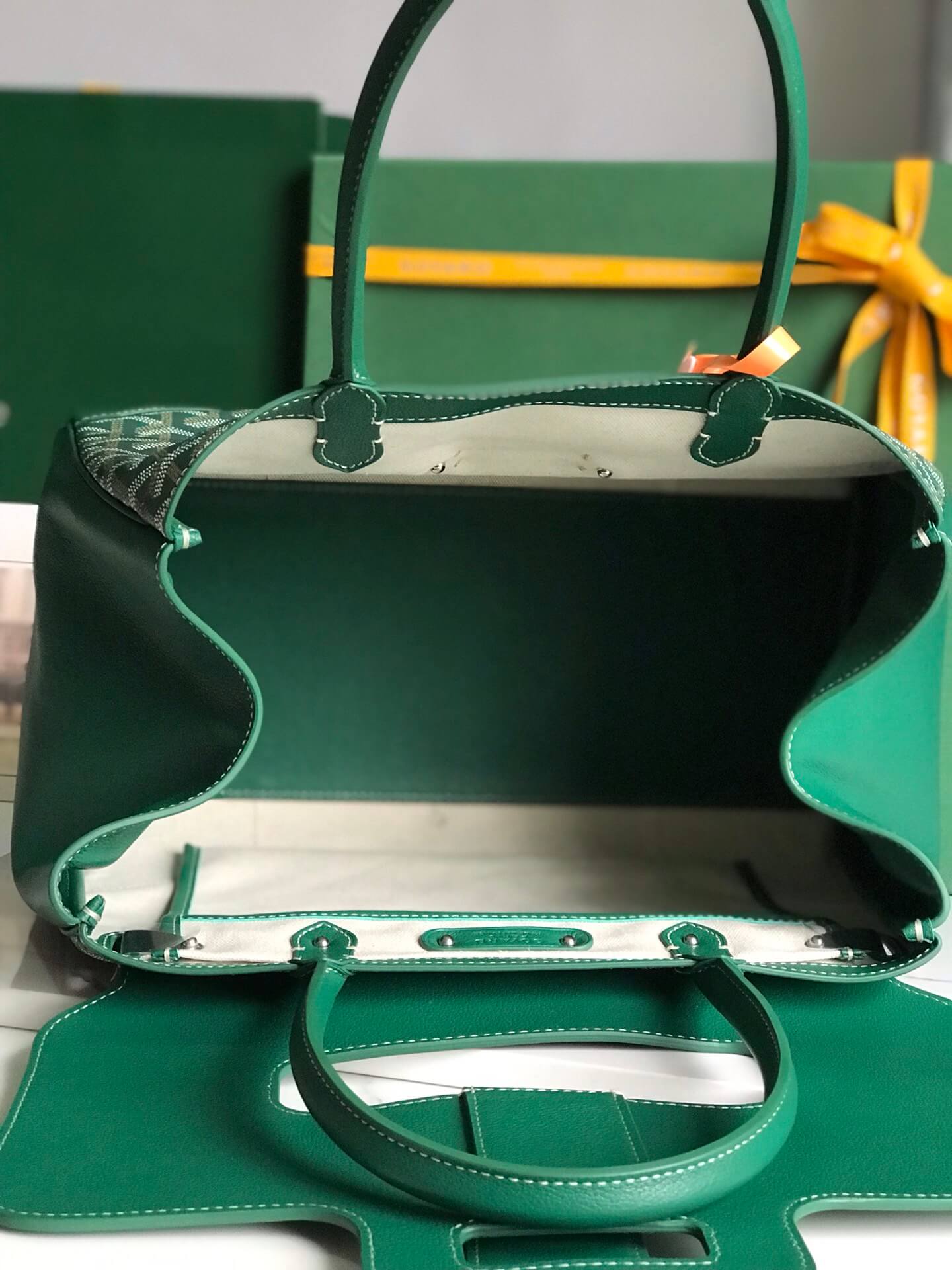 Goyard Saigon Tote Green Bag - Image 7