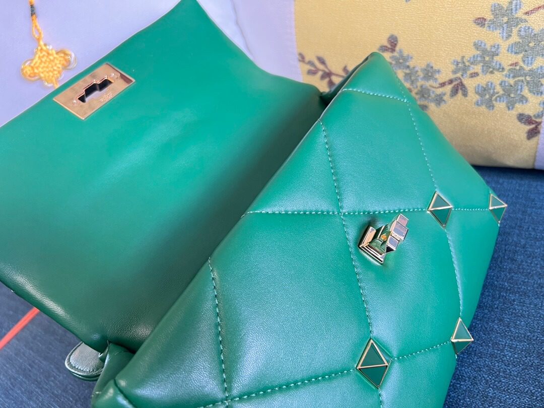 Valentino Garavani Roman Stud Green Bag - Image 7
