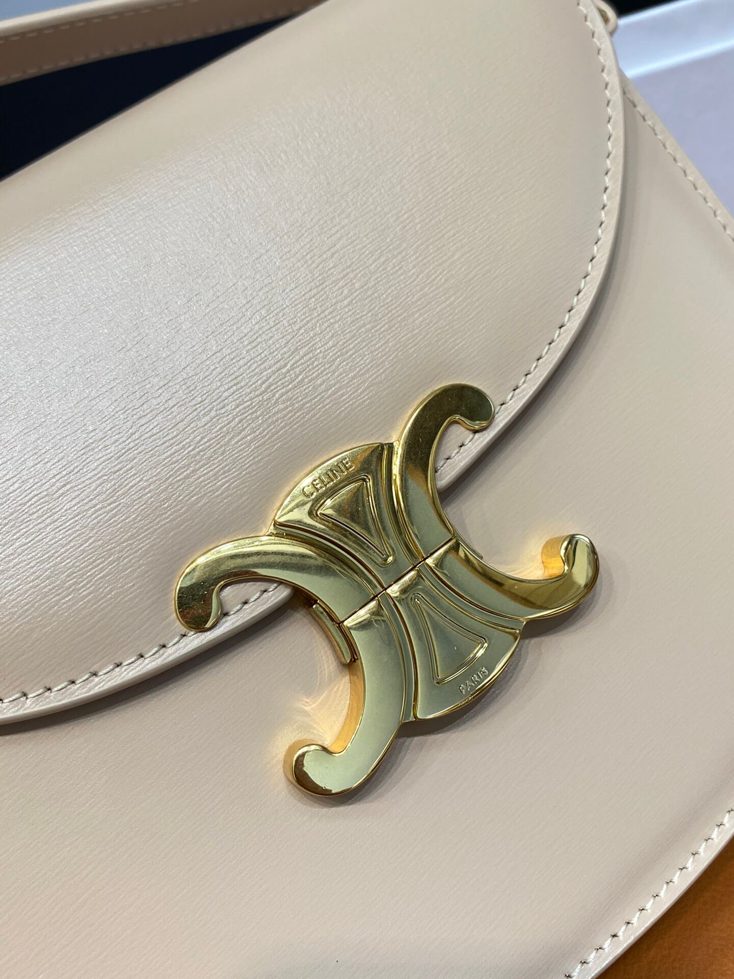 Celine Besace Clea In Shiny Calfskin Leather Bag - Image 6