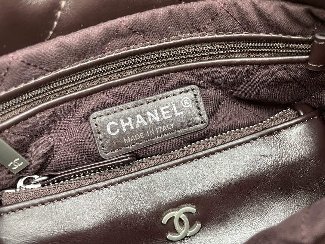 Chanel 22 Small Handbag - Image 7