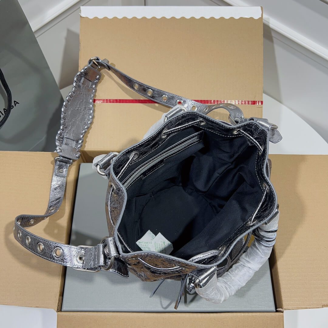 Balenciaga Pompon Giant Bag - Image 9