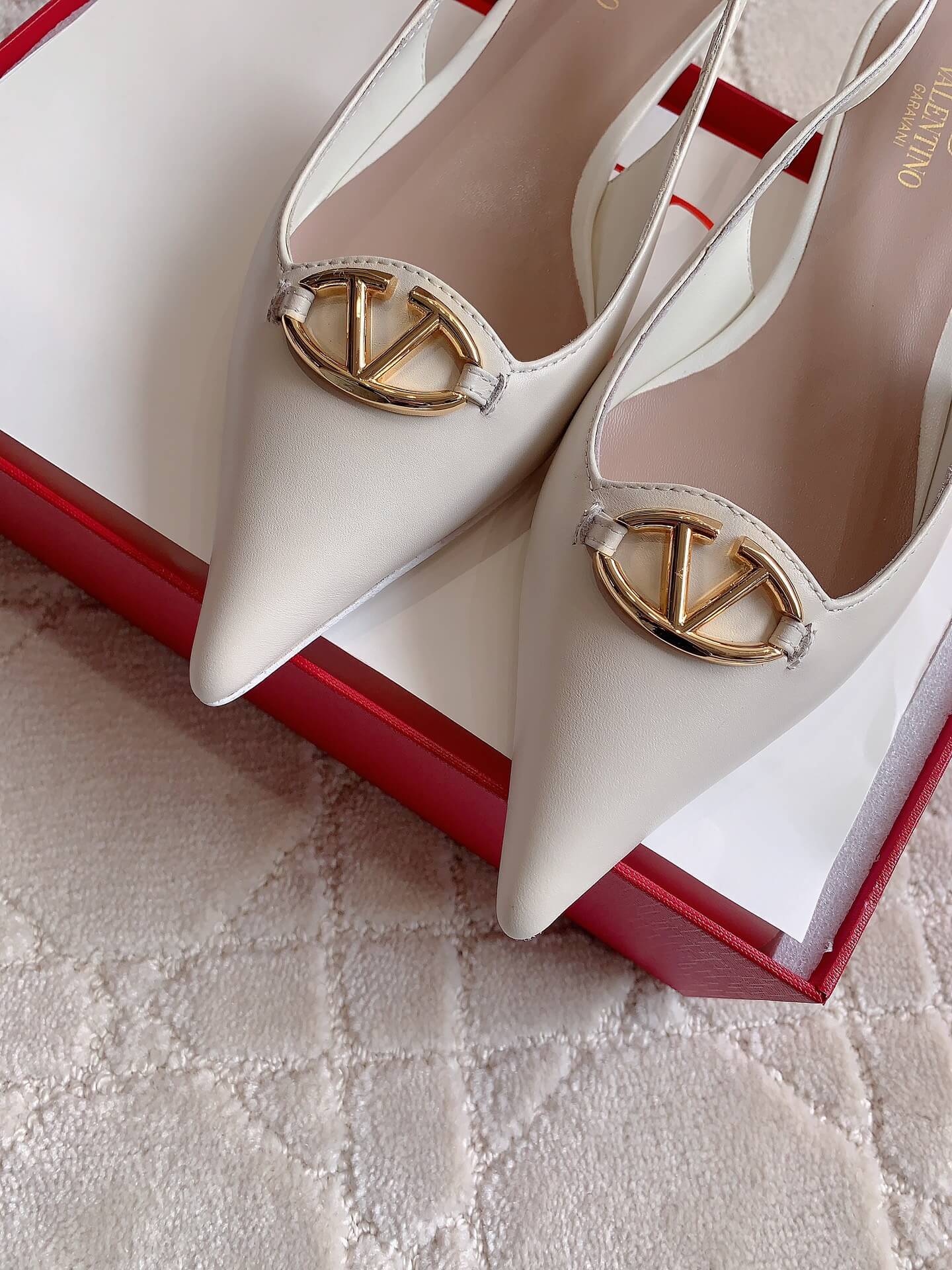 Valentino Garavani Slingback with Vlogo - Image 9