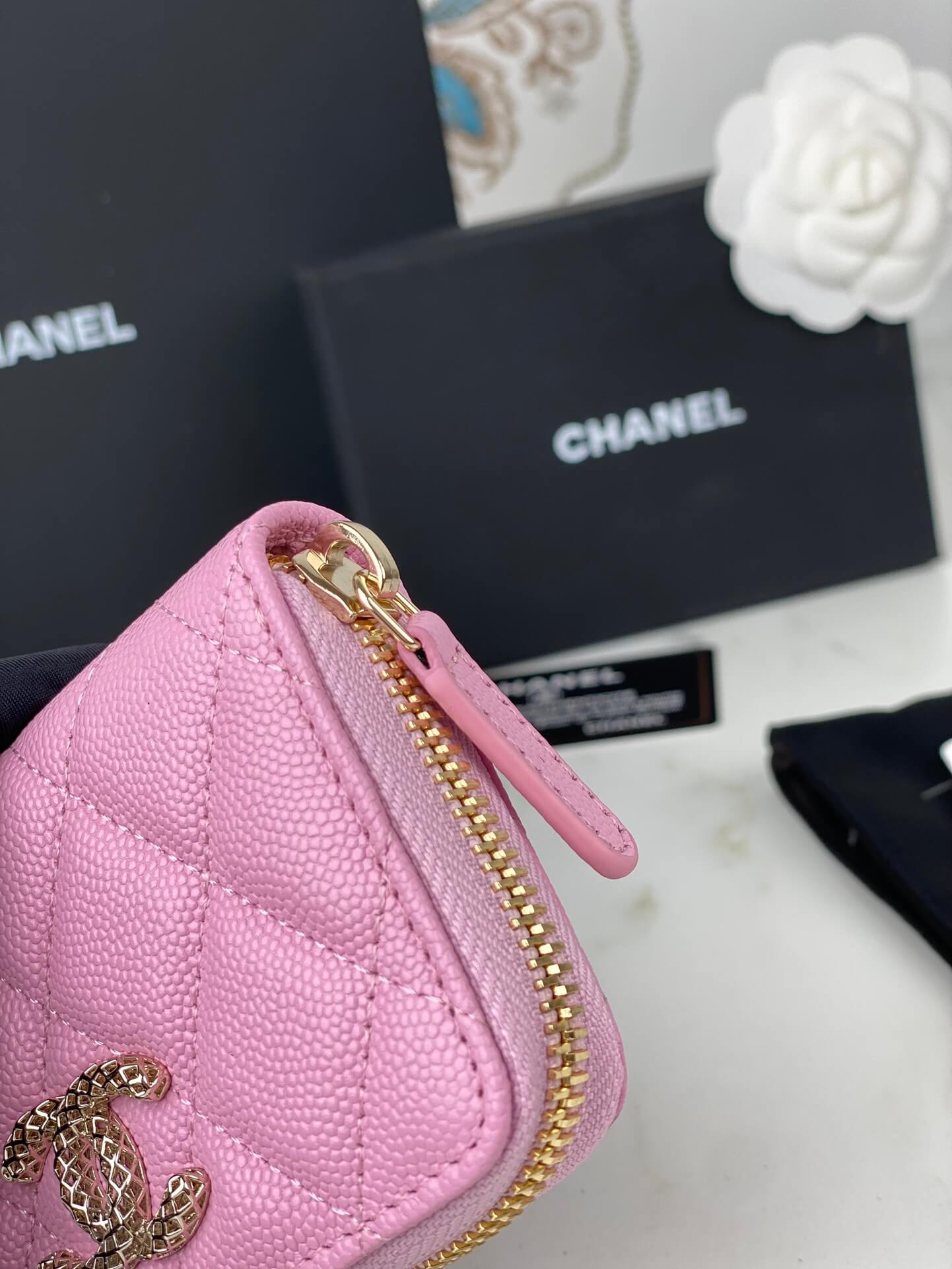 Chanel Zipped Coin Pink Purse - Image 8