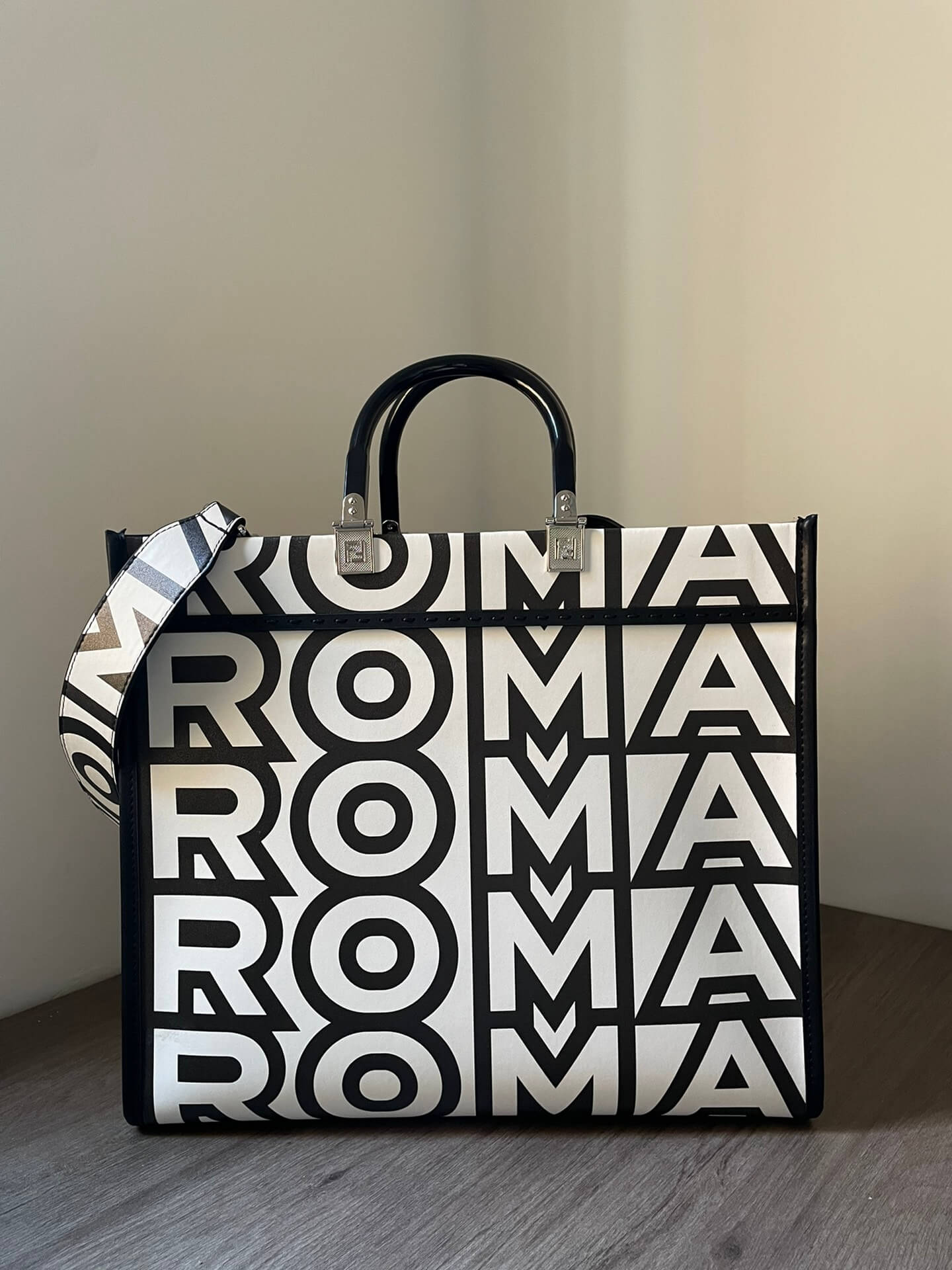 Fendi Sunshine Roma Bag Capsule Leather Black/White