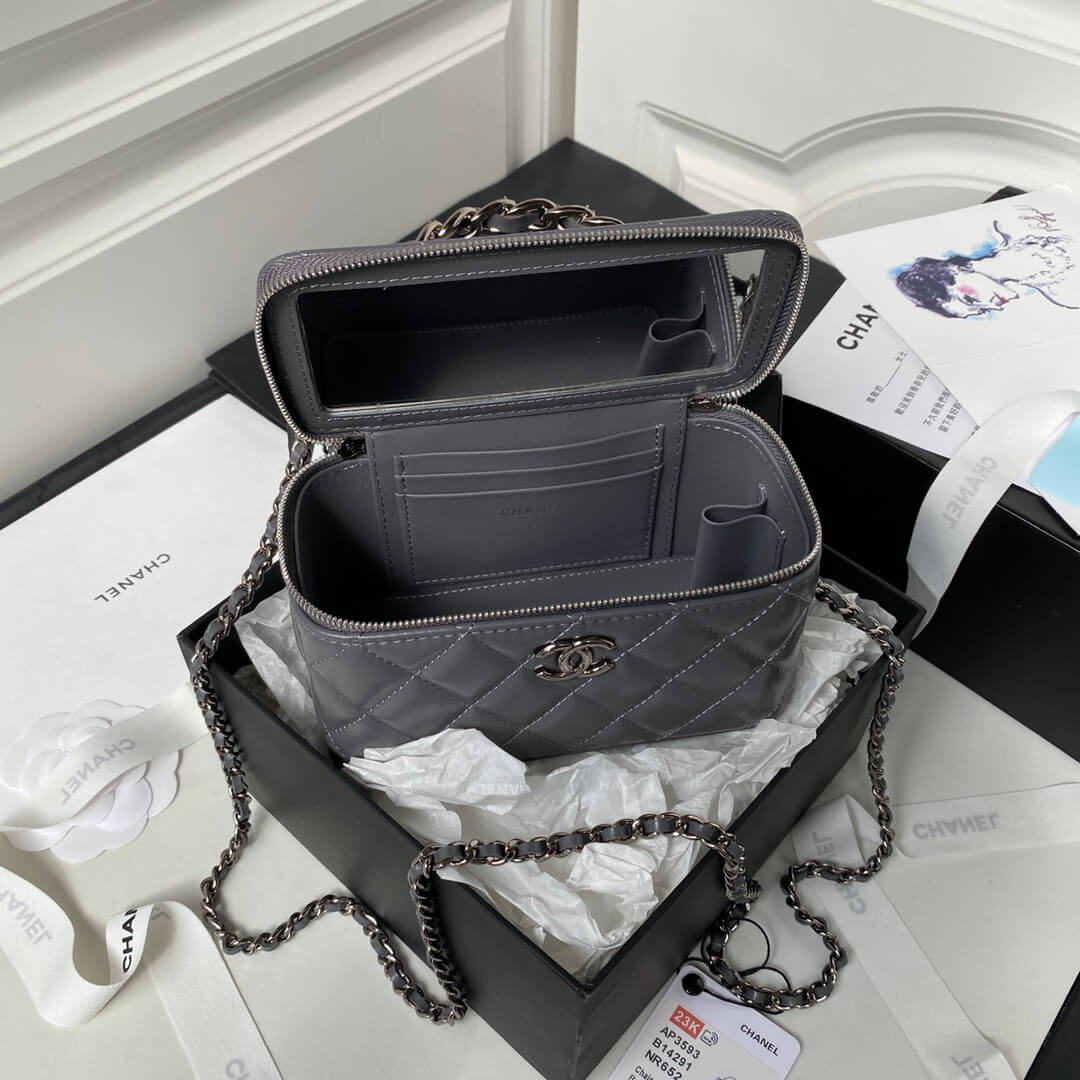 Chanel 22C Caviar Vanity Bag - Image 9