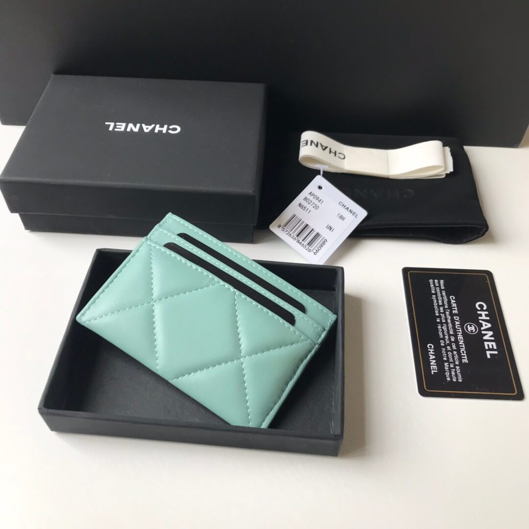 Chanel 19 Leather Card Holder - Image 8