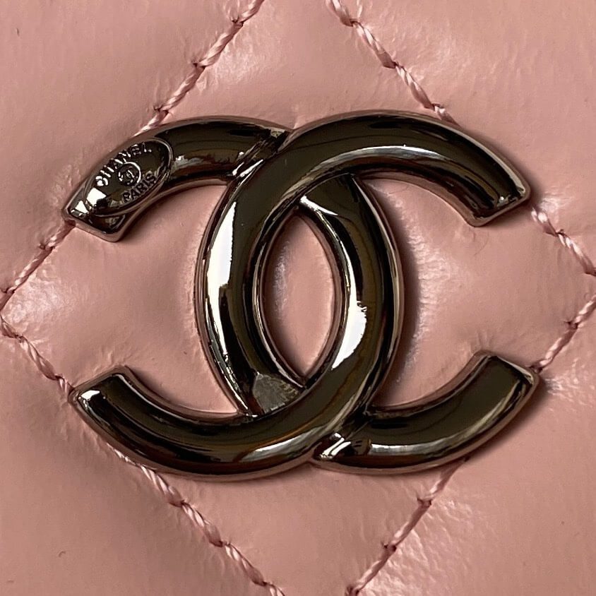 Chanel 22C Pink Caviar Vanity Bag - Image 8