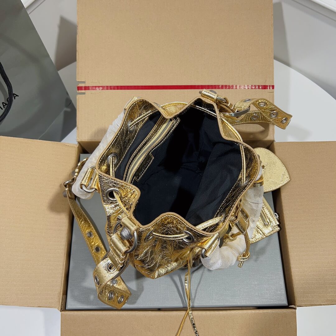 Balenciaga Pompon Giant Bag - Image 9