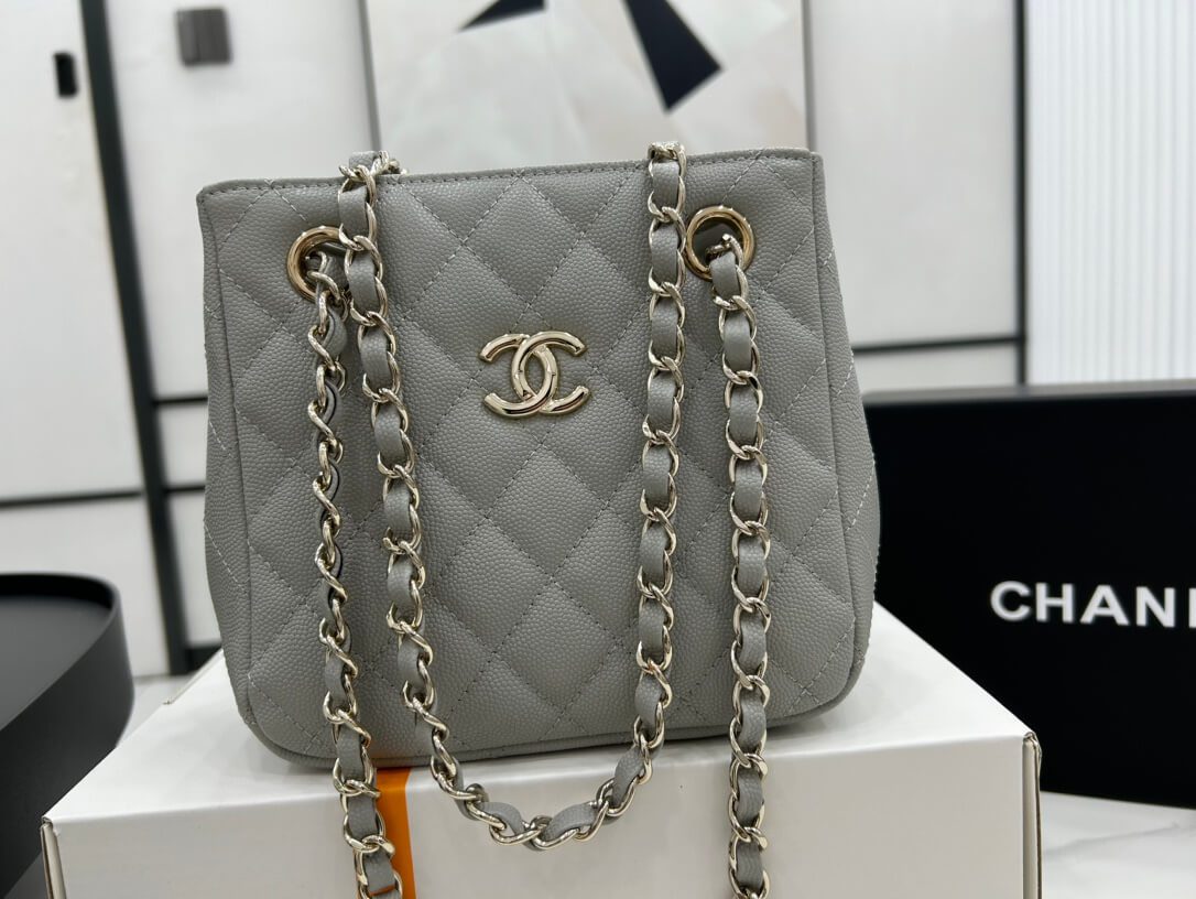 Chanel Classic Tote Bag - Image 4