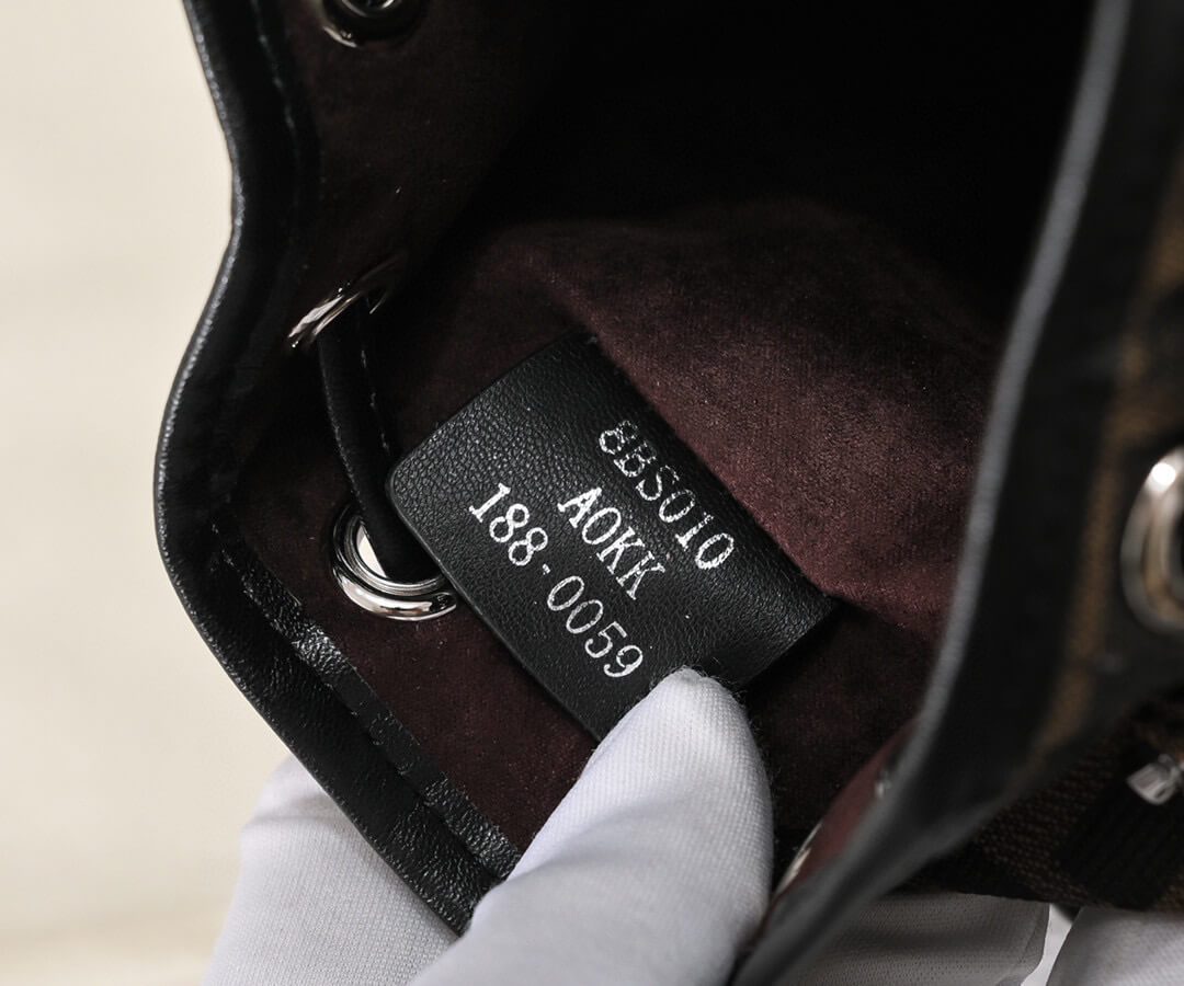 Fendi Mon Tresor Bucket Bag - Image 6
