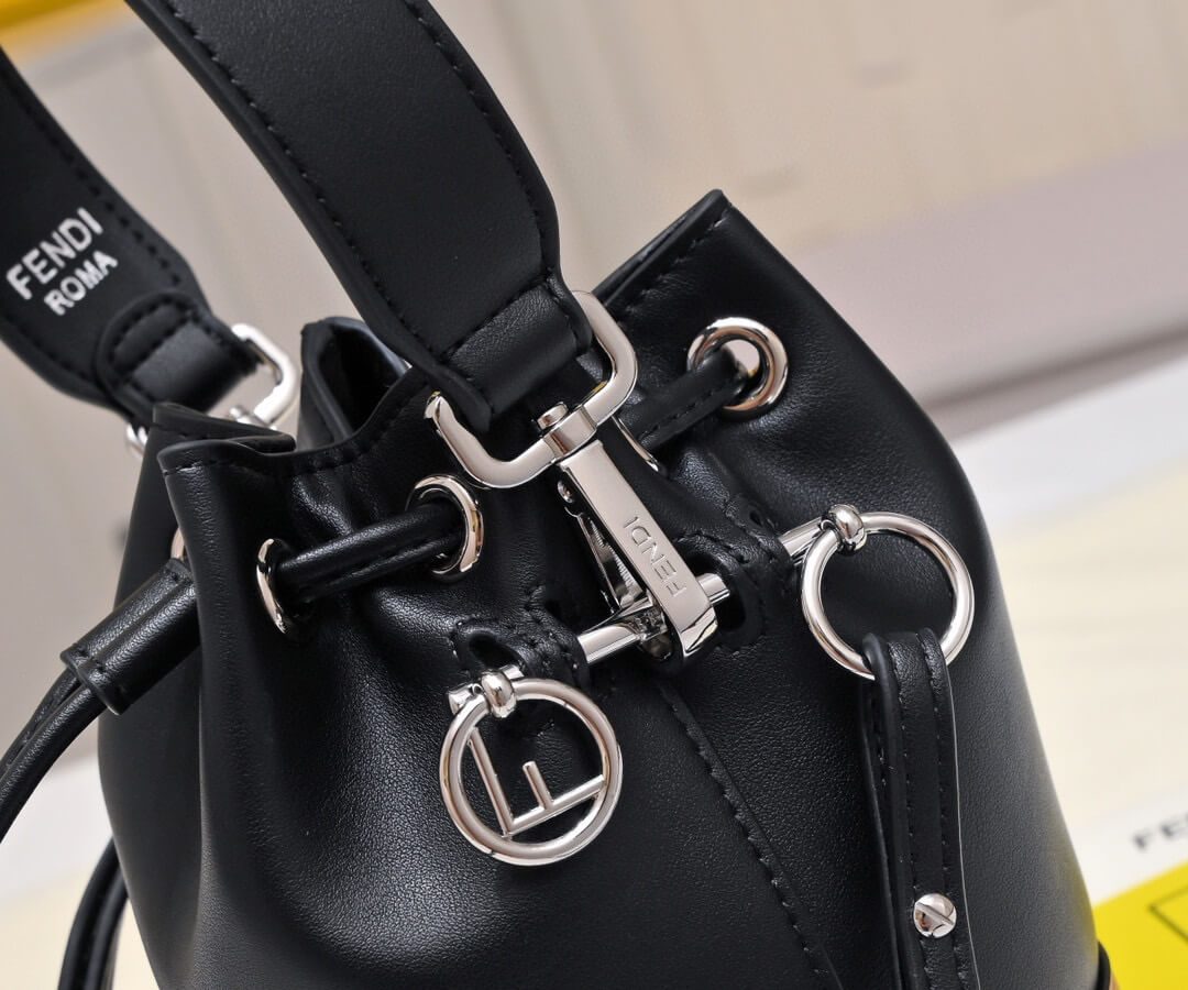 Fendi Mon Tresor Bucket Bag - Image 5