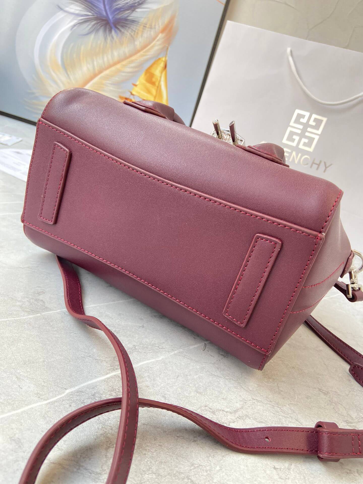 Givenchy Antigona Lock Bag - Image 3