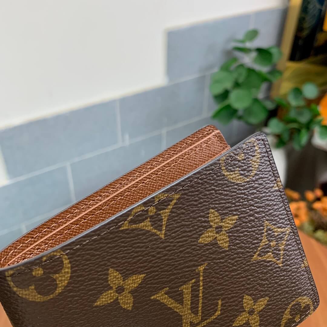 LV Amerigo Wallet For Men - Image 2