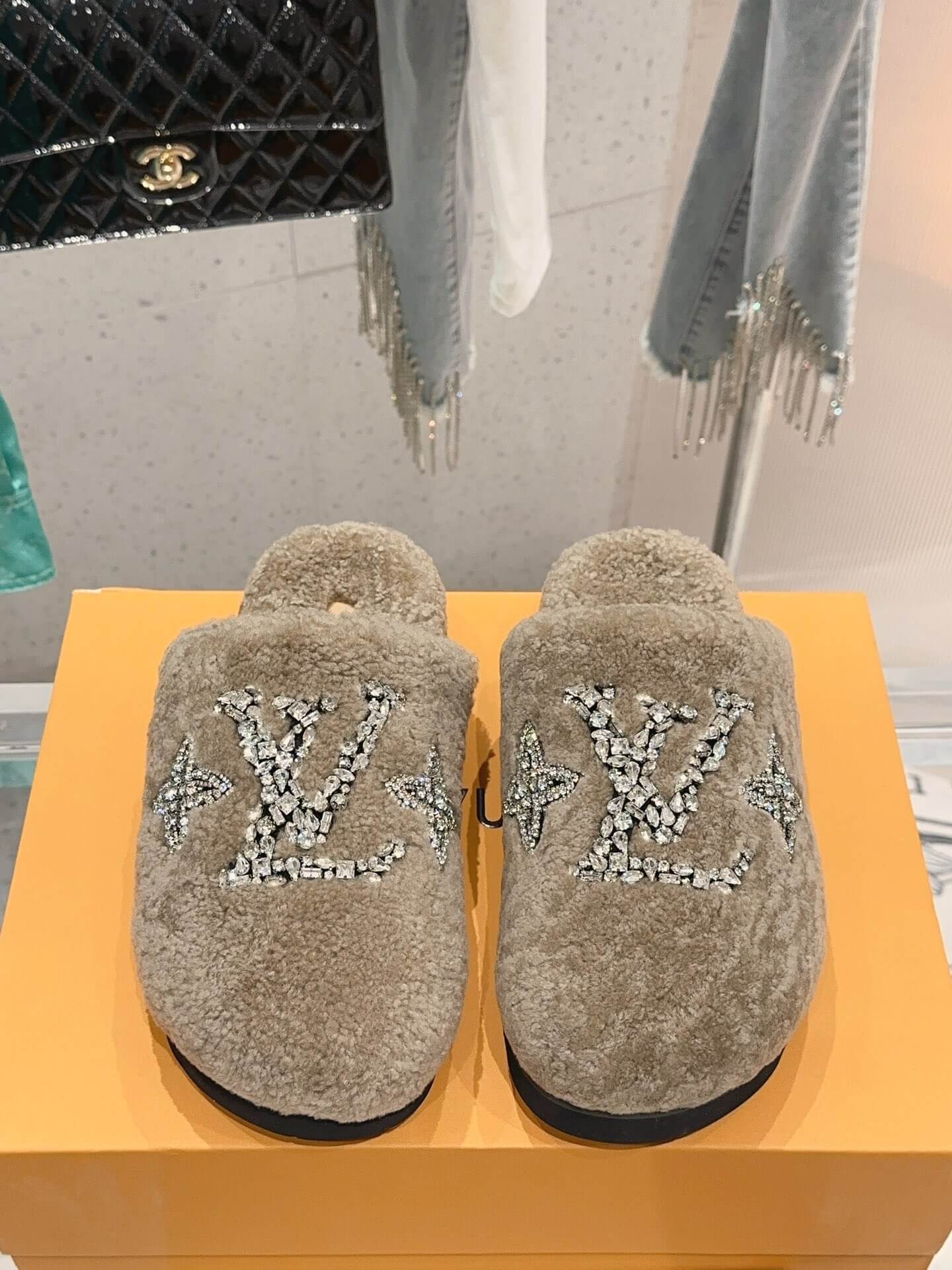 LV Paseo Flat Mule Shoes - Image 4