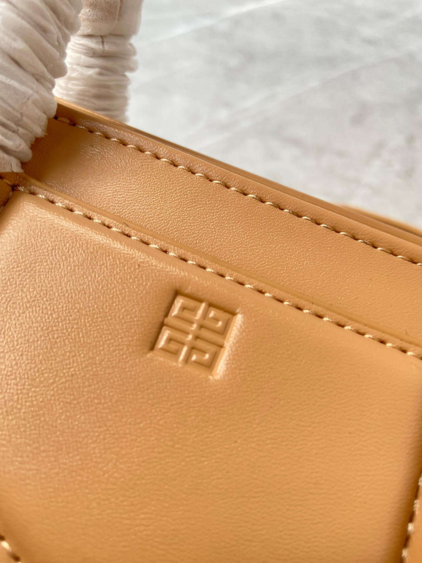 Givenchy Antigona Lock Bag - Image 5