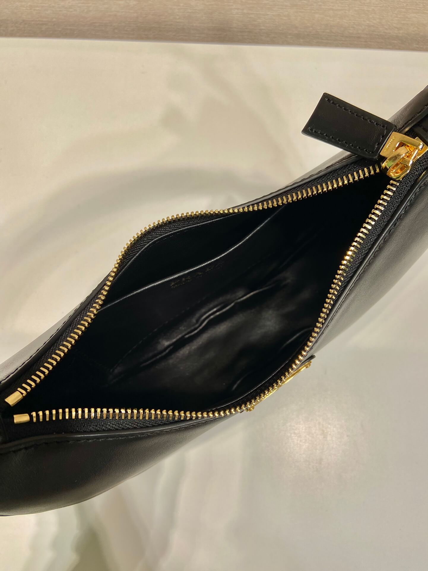 Prada Zip Leather Black Shoulder Bag - Image 3